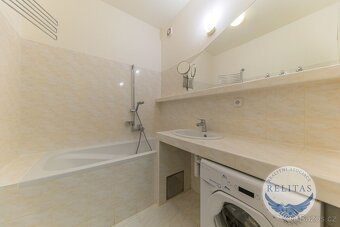 Pronájem bytu 3+kk 65 m² - 18