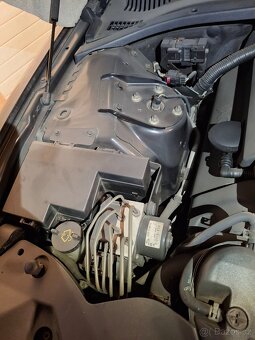 Jaguar S Type 4,2 V8 supercharger - 18