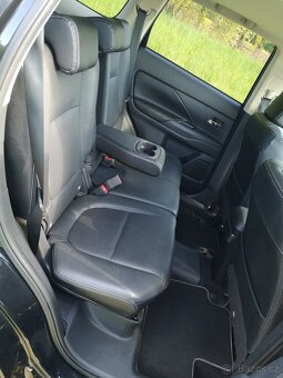 MITSUBISHI OUTLANDER PHEV HYBRID PLNÝ SERVIS MOŽNOST DPH - 18