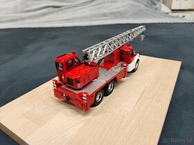 TATRA T148 autojeřáb hasičský vůz 1:43 Schuco - 18