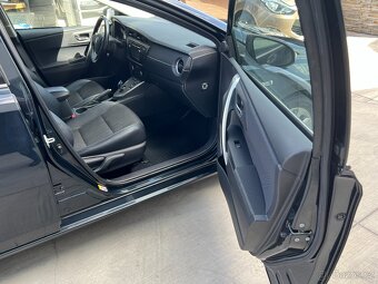 Toyota Auris 1.8 VVT-i HYBRID 1.MAJITEL KAMERA VYHŘ.SEDADLA - 18