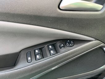 Opel Crossland X 1.2 Ultimate, Automat, Tažné - 18