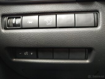 NISSAN Qashqai 1.3 - 18