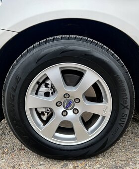 VOLVO XC60 2.4 D3 AWD SUMMUM •Ťažné •Manuál •Panorama - 18