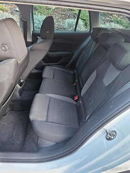 ŠKODA OCTAVIA KOMBI DSG7 2.0 TDI 150 KONÍ 2021 - 18