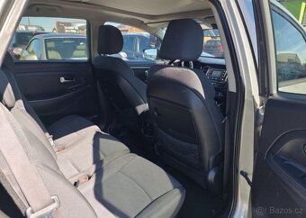Kia Carens 1.6 GDI Klima, Panorama benzín manuál 99 kw - 18