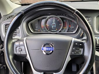 Volvo V40, 2,0 D3 POLESTAR Kinetic SERV.KNÍŽKA - 18