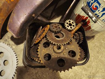 Díly Jawa, ČZ - 18