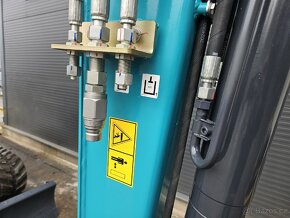 RYPADLO BAGR PÁSOVÝ 4000KG SUNWARD KUBOTA - 18