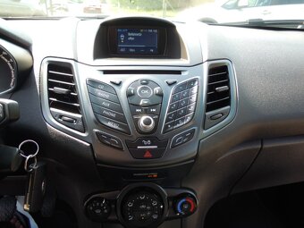 Ford Fiesta 1.2i 60kw(82hp) r.v. 3/2017 pěkný stav - 18