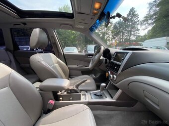 Subaru Forester 2.0X 110kW LPG 4x4 automat tažné klima ČR - 18