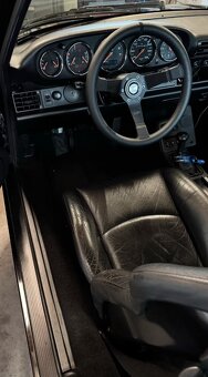 Porsche 911 (993) Carrera 2 - 18