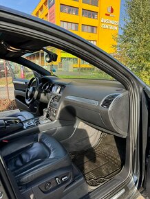 Audi Q7 S-line - 18