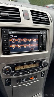 Toyota Avensis 2.2d 110kw automat, navi, kombi - 18