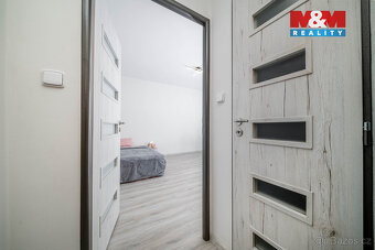 Prodej bytu 1+kk, 35 m², Hradec Králové, ul. Třebechovická - 18