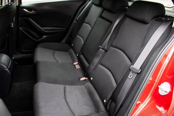Prodám ojeté osobní auto Mazda 3 Hatchback 2015 - 18