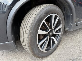 Nissan X-Trail 4x4 • 6/2015 • 96kw • Původ ČR • 1.majitel - 18