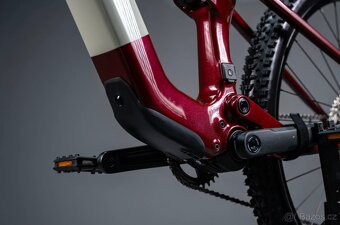 Carbonové elektro kolo FOCUS VAM vel. rámu S - 18