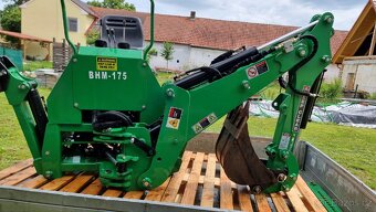 Prodám malotraktor Hinomoto N249 - 18