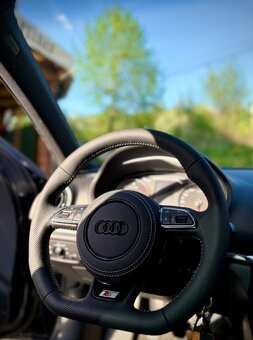 AUDI RS PERFOROVANY ZKOSENY VOLANT - 18