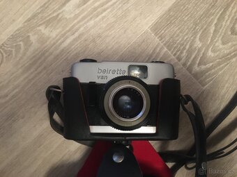 Staré retro fotoaparáty - 18