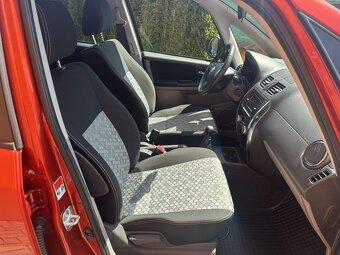 Suzuki SX4 1.6i 88kW Style 4x4 serviska - 18