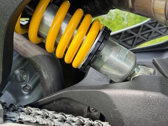 Prodám DUCATI MONSTER 1100 - 18