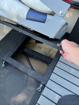 Rybářská loď Selco Rival - 18