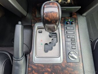 Toyota land Cruiser 200 4,5D V8 - 18