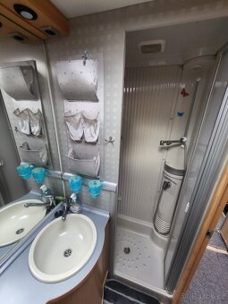 Obytný automobil Burstner Elegance 690 - 18