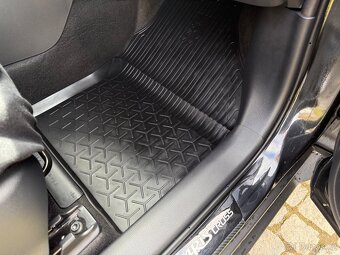 Toyota Yaris Cross 1.5 manuál - 18