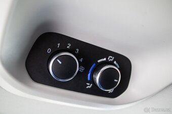Ford Tourneo Custom 2.0 TDCi 185 Tit. L2 T320 A/T - Záruka - 18