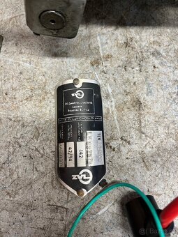 Motor babetta 225 + štítek + díly - 18