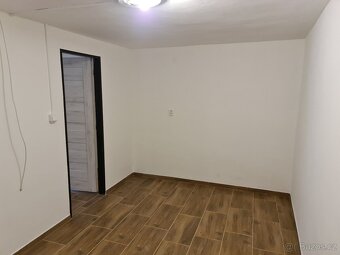 PRONÁJEM DOMU 2+1 , 57m2 Benátky Kbel - 18