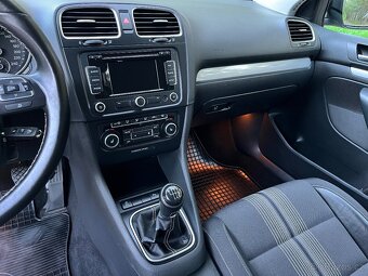 VW GOLF 6 COMBI 1.6 TDI 4 MOTION EDITION MATCH/2013/ZÁVĚS - 18
