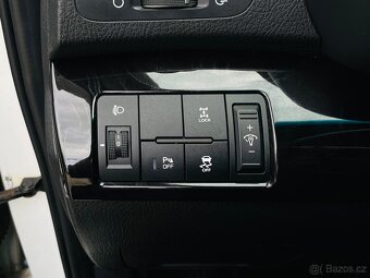 Kia Sorento 2.2CRDi 4x4 MANUÁL LED VÝHŘEV KAMERA SENZORY - 18