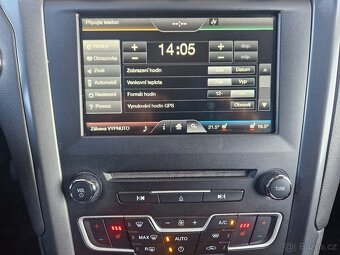Ford Mondeo 2,0 TDCi 132kW Titanium Manuál - 18