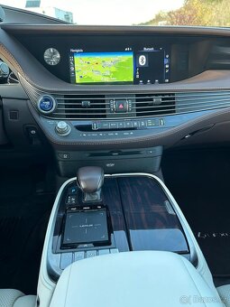 Lexus LS500h SUPERIOR - 18