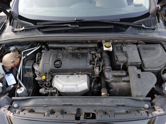 Peugeot 308 1.6 16v VTi   88kW   /   2010   /    STK 9/2026 - 18