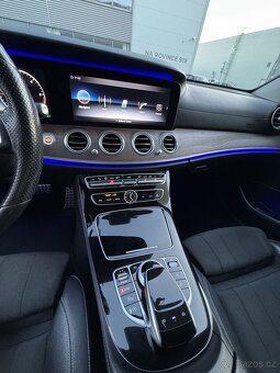 Mercedes Benz E-Class E220D 4matic Alltrain - 18