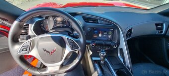 Chevrolet Corvette 6.2 L LT4 supercharged V8 (Z06) - 18