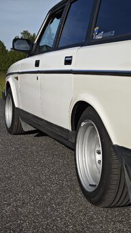 Volvo 240 - 18