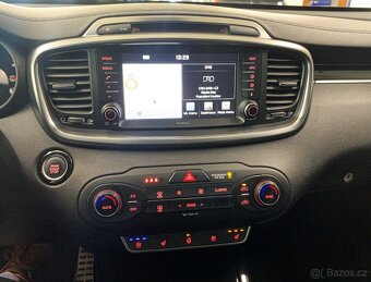 Kia Sorento, 147 kW, BEZ AdBlue, TAŽNÉ, PANORMA - 18