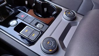 Touareg R-Line 244kW ABT Webasto-vzduch-masáž-TZ-ČR-DPH - 18