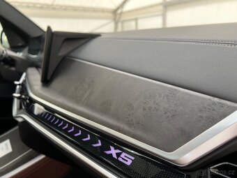 BMW X5 40d 250kW,4x4,MPaket,Vzduch,tažnéLaser,7místZárukaDPH - 18