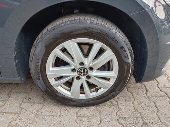 VW Touran Comfortline 2.0TDI 110kW DSG ACC ERGO Full LED - 18