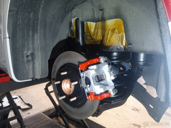 Chrysler Pacifica 3,6L, kůže, radar, 7míst, 2021, nový model - 18