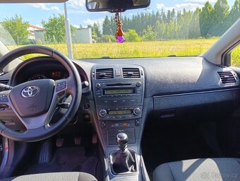 Prodám Toyota Avensis 2,0 D 93KW r.v. 2011 - 18