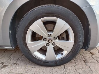 Škoda Superb 3 Combi Style 2.0TDI 90kW DSG Full LED Keyless - 18