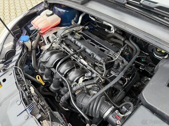 Ford Focus MK3 1.6i Benzín 77kw 2012 Serviska Nová STK DOVOZ - 18